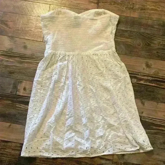 NWT American Eagle women’s size 6 can remove straps to make strapless! - Picture 4 of 4